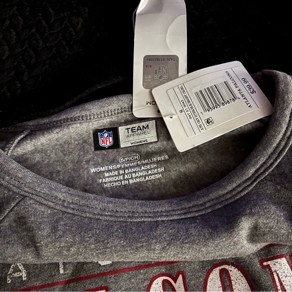 NFL Team Apparel Atlanta Falcons Gray Crew Fleece Sweatshirt Small - Picture 2 of 3